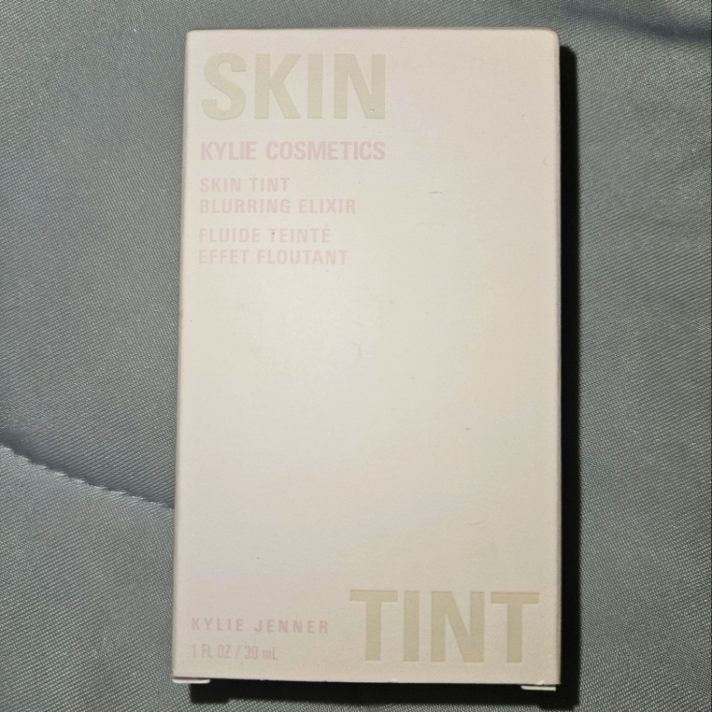 Kylie Cosmetics Skin Tint Blurring Elixir - Cream